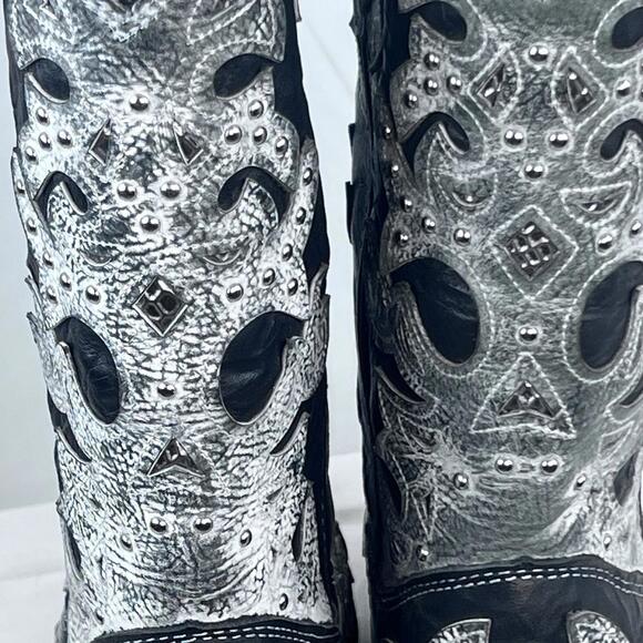 Rockin Country Women’s Leather Studded Cowboy Boots Size 8 Med. Worn Twice! EUC - Picture 9 of 9